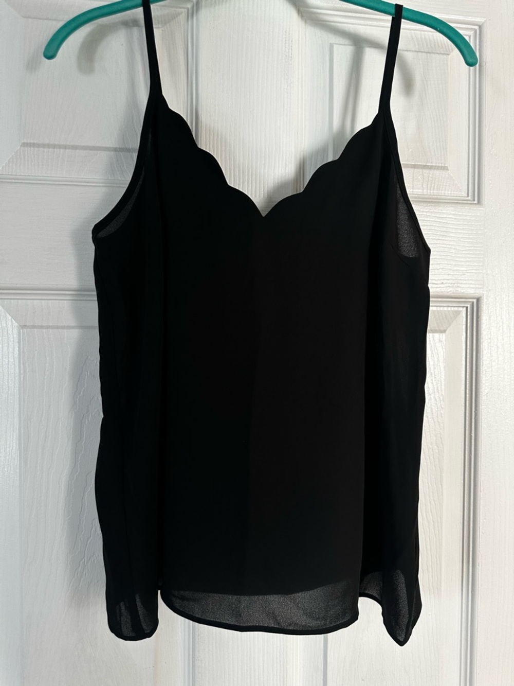 Express Black Scallop Neck Spaghetti Strap Camisole Small